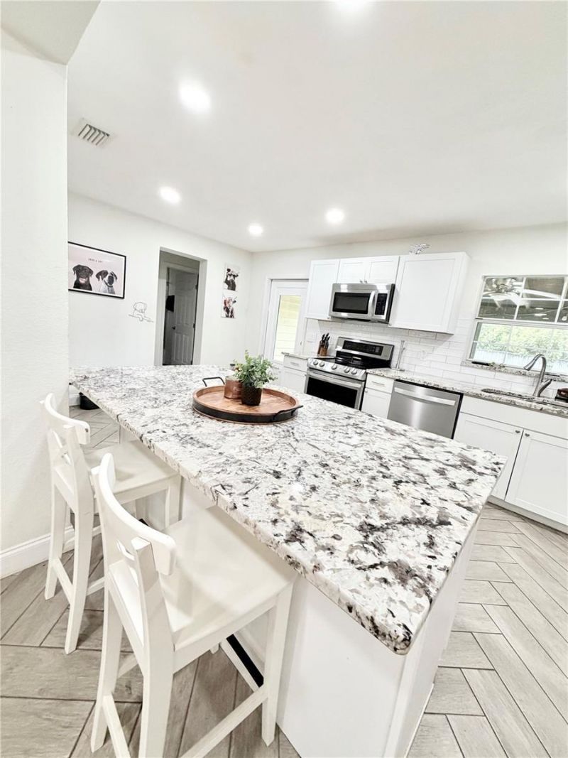 626 74th Street N, Saint Petersburg, FL 33710 Photo