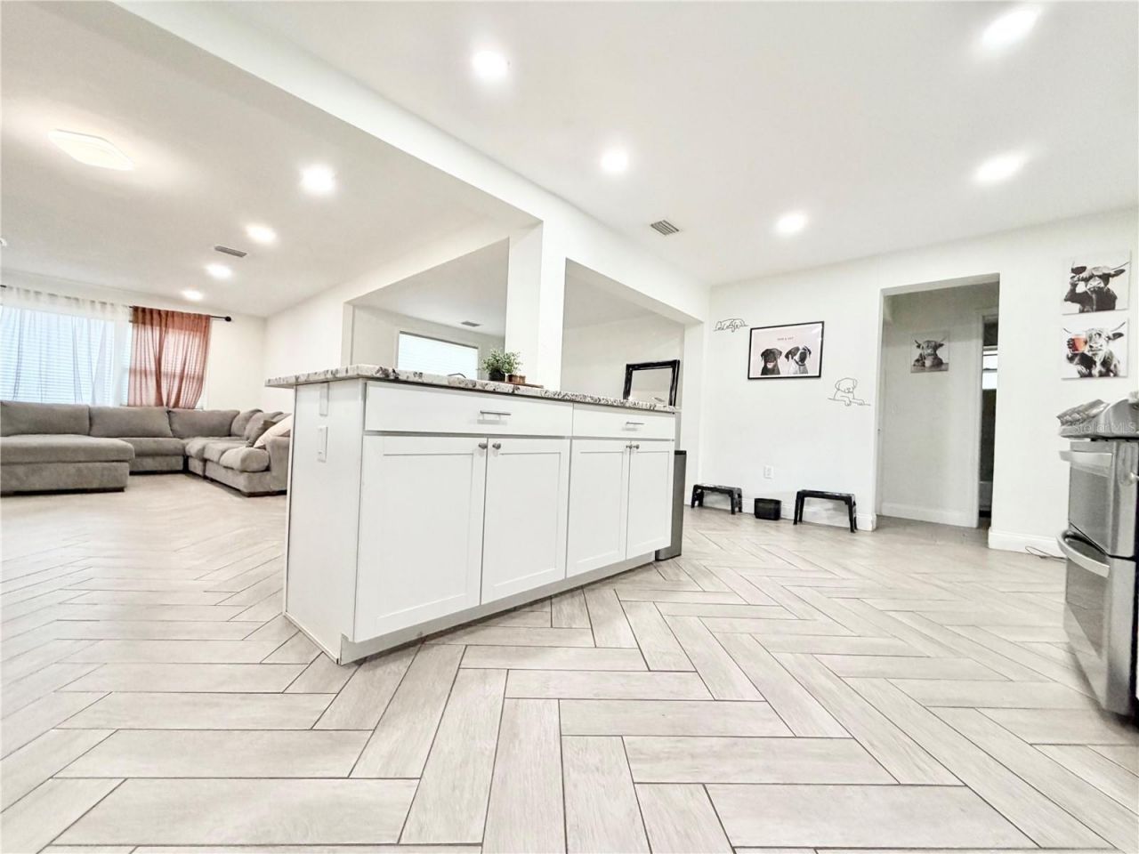626 74th Street N, Saint Petersburg, FL 33710 Photo