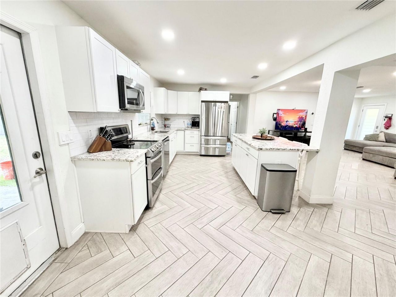 626 74th Street N, Saint Petersburg, FL 33710 Photo