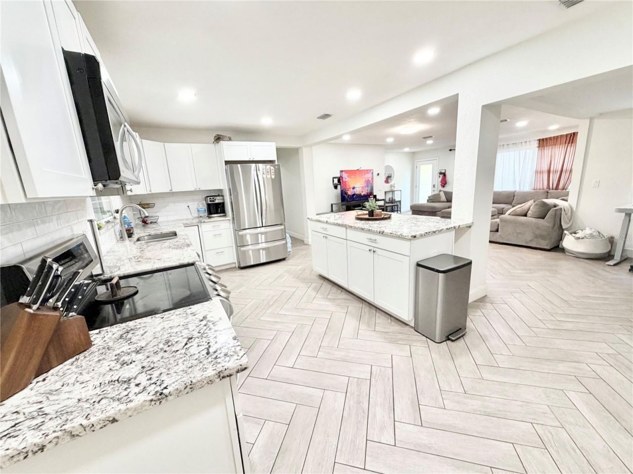 626 74th Street N, Saint Petersburg, FL 33710 Photo