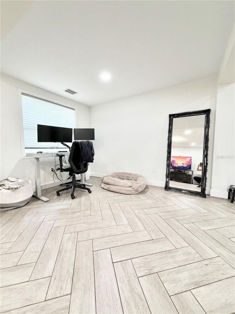 626 74th Street N, Saint Petersburg, FL 33710 Photo