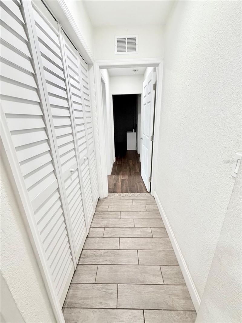 626 74th Street N, Saint Petersburg, FL 33710 Photo