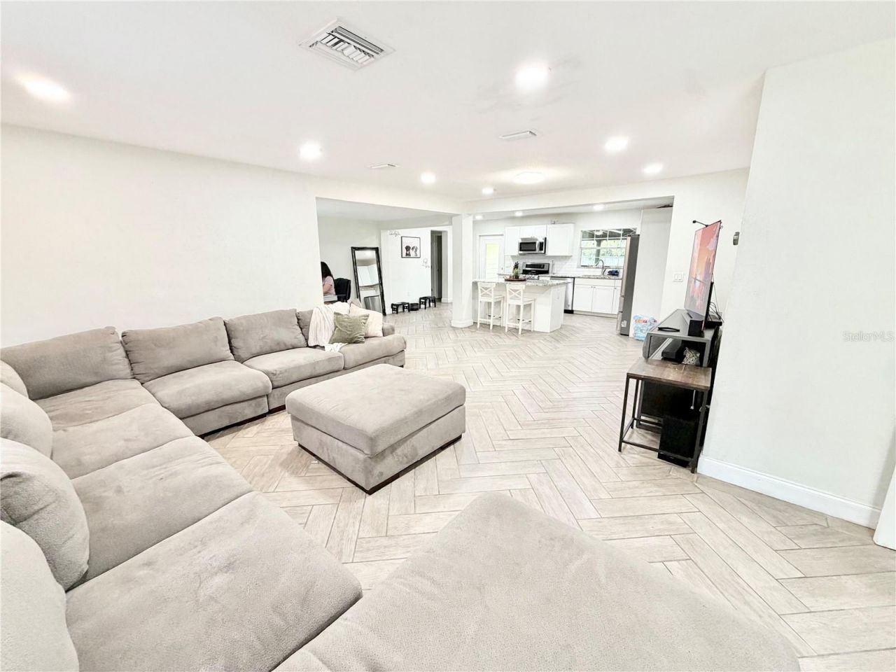 626 74th Street N, Saint Petersburg, FL 33710 Photo