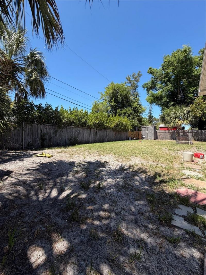 626 74th Street N, Saint Petersburg, FL 33710 Photo