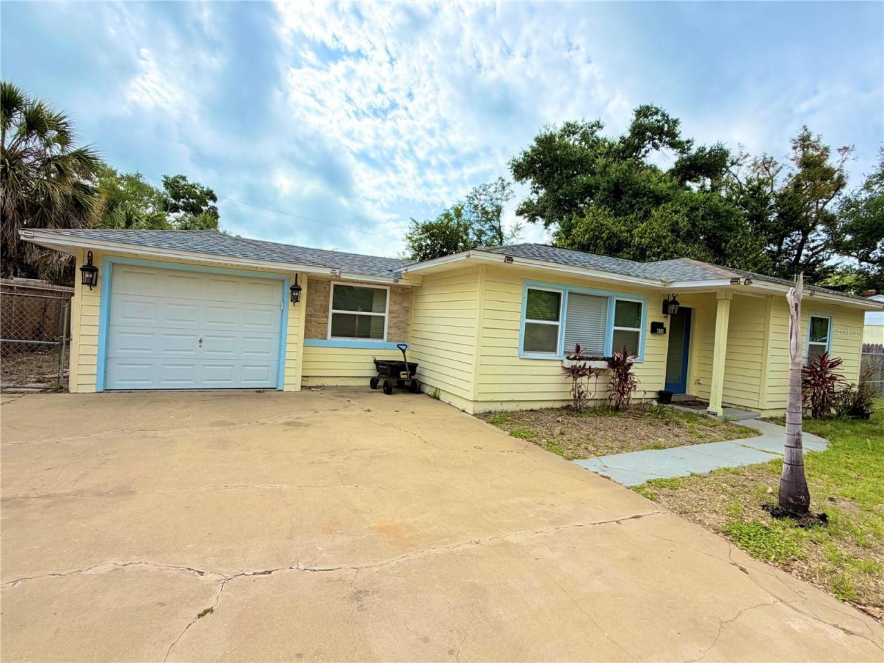626 74th Street N, Saint Petersburg, FL 33710 Photo