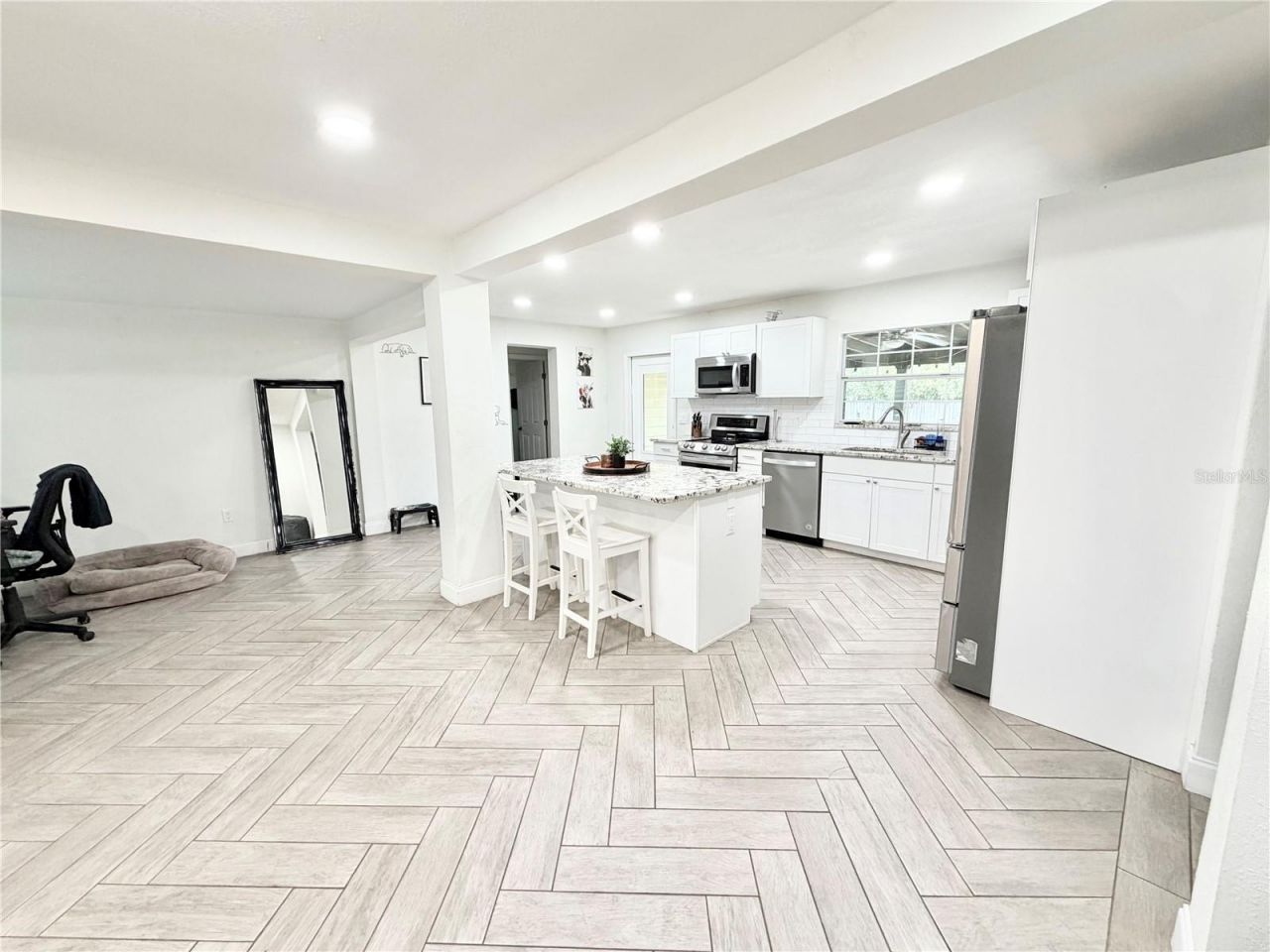 626 74th Street N, Saint Petersburg, FL 33710 Photo