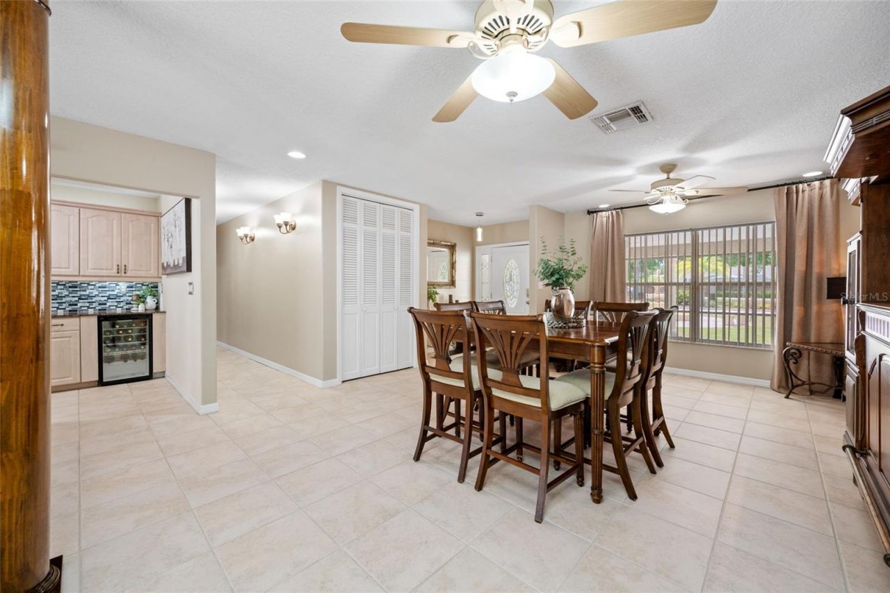 15314 Lake Magdalene Boulevard, Tampa, FL 33618 Photo