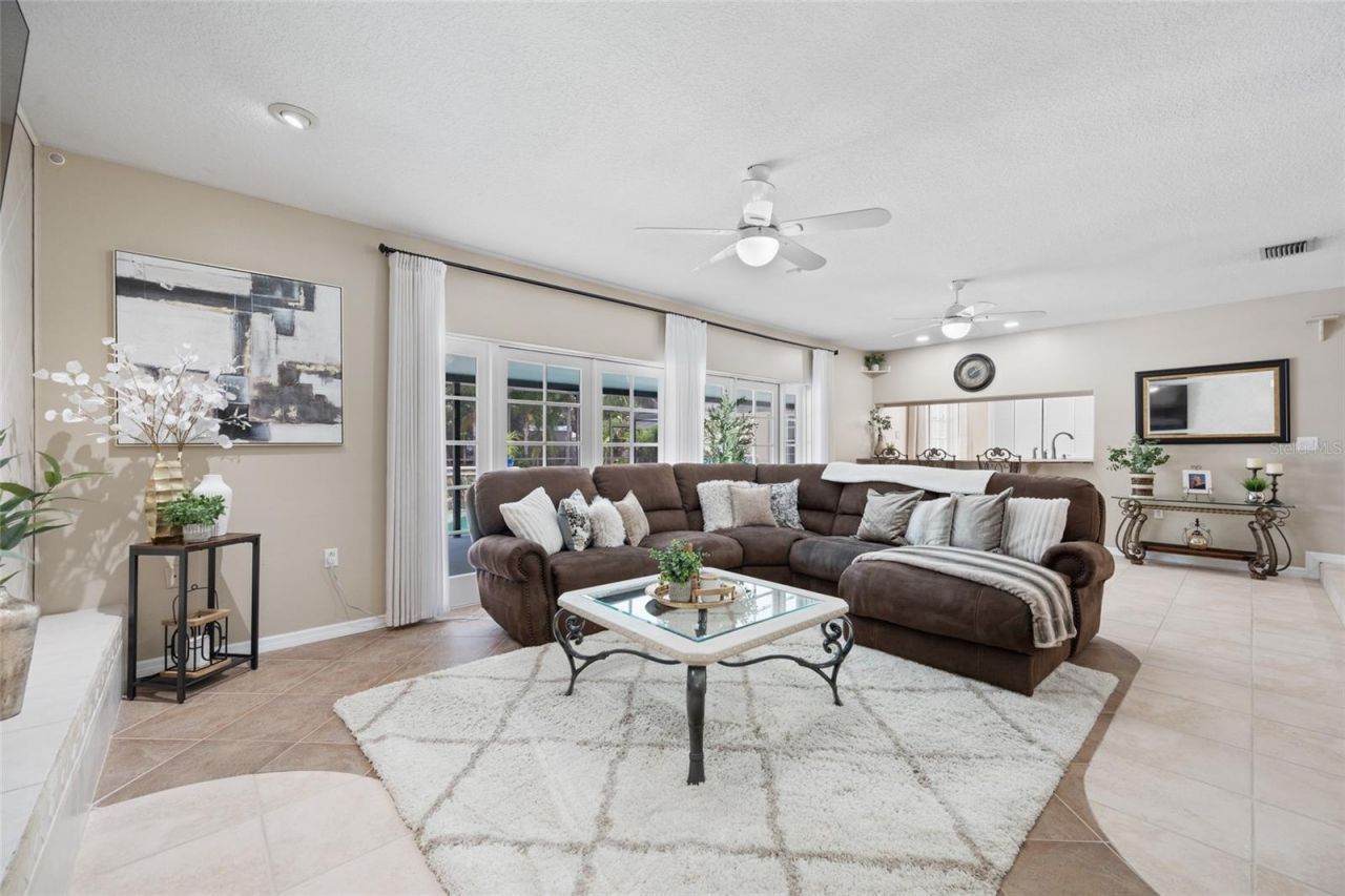 15314 Lake Magdalene Boulevard, Tampa, FL 33618 Photo