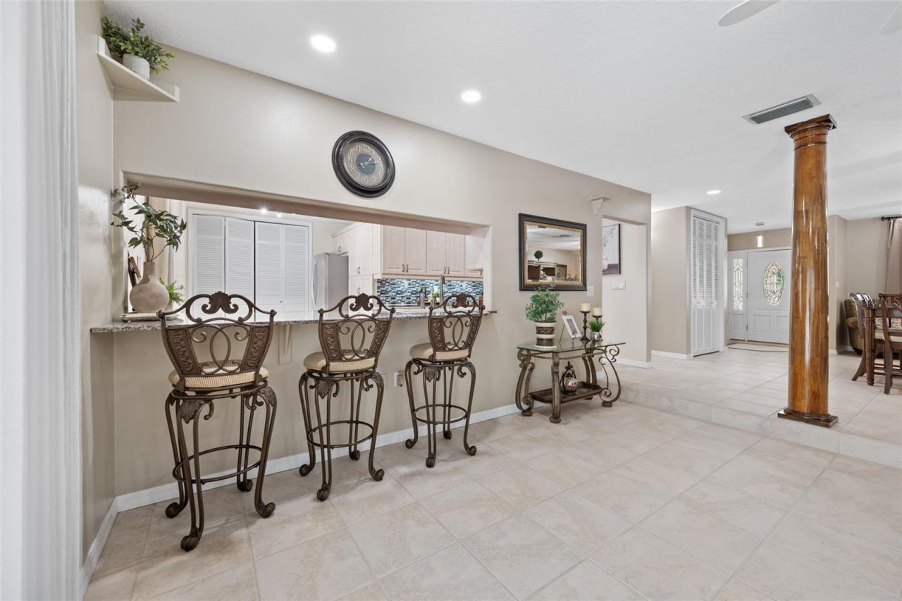15314 Lake Magdalene Boulevard, Tampa, FL 33618 Photo