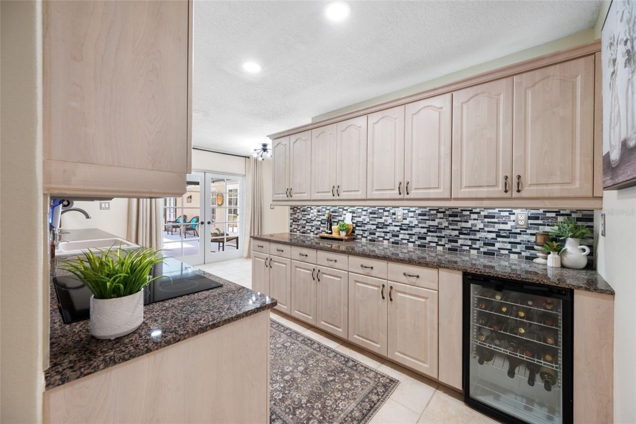15314 Lake Magdalene Boulevard, Tampa, FL 33618 Photo