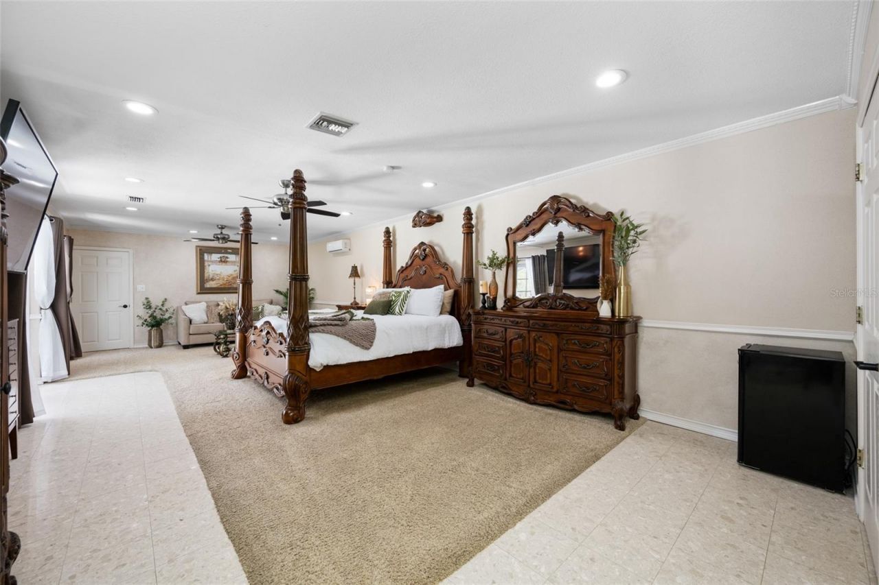 15314 Lake Magdalene Boulevard, Tampa, FL 33618 Photo