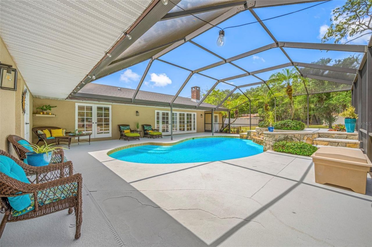 15314 Lake Magdalene Boulevard, Tampa, FL 33618 Photo