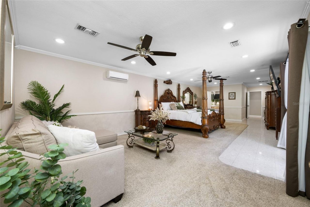 15314 Lake Magdalene Boulevard, Tampa, FL 33618 Photo
