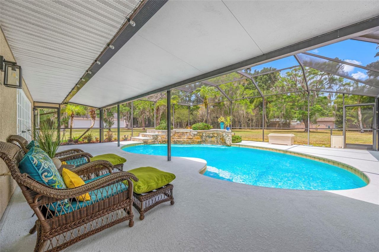 15314 Lake Magdalene Boulevard, Tampa, FL 33618 Photo