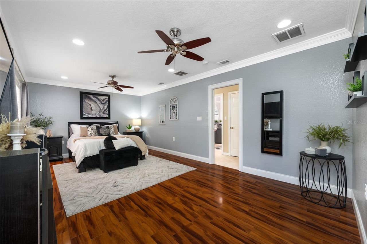 15314 Lake Magdalene Boulevard, Tampa, FL 33618 Photo