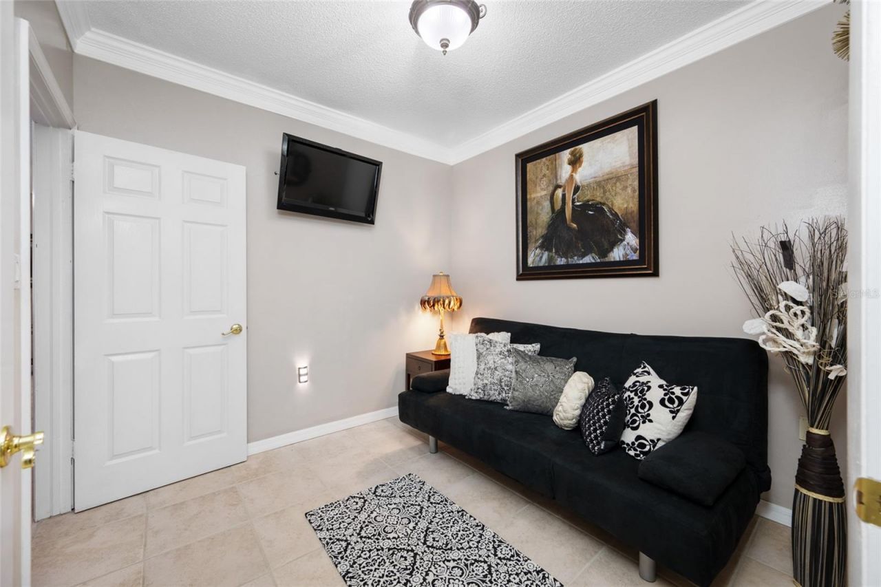 15314 Lake Magdalene Boulevard, Tampa, FL 33618 Photo