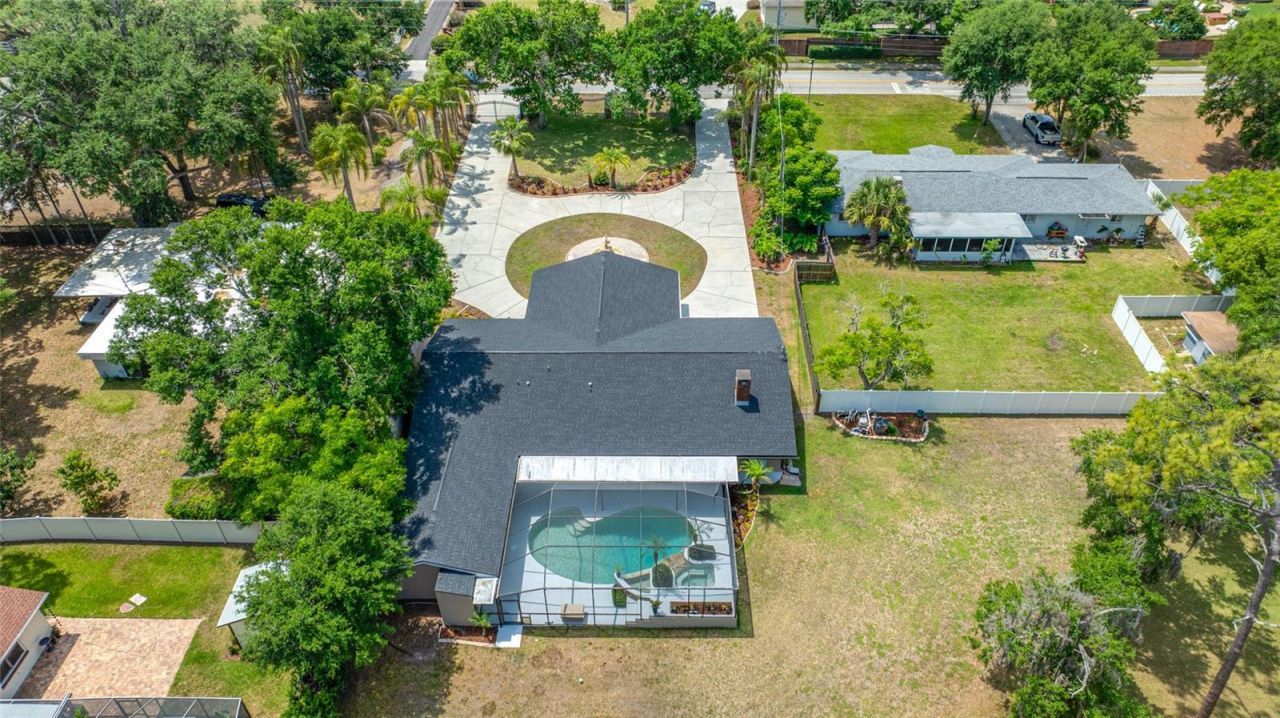 15314 Lake Magdalene Boulevard, Tampa, FL 33618 Photo