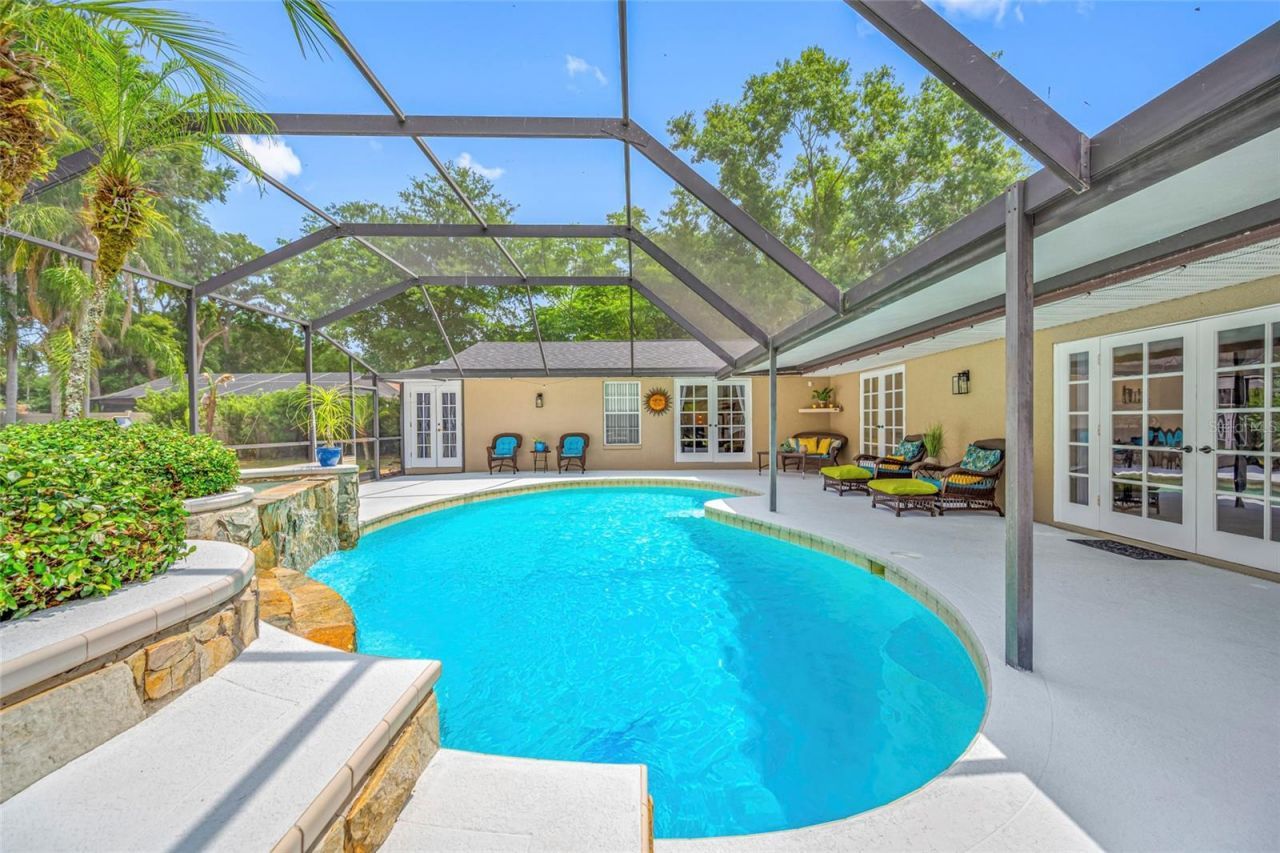 15314 Lake Magdalene Boulevard, Tampa, FL 33618 Photo