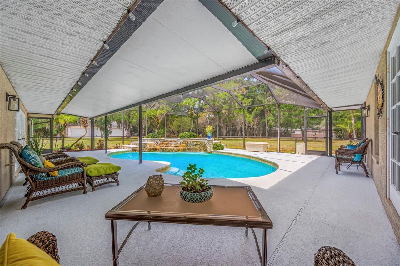 15314 Lake Magdalene Boulevard, Tampa, FL 33618 Photo