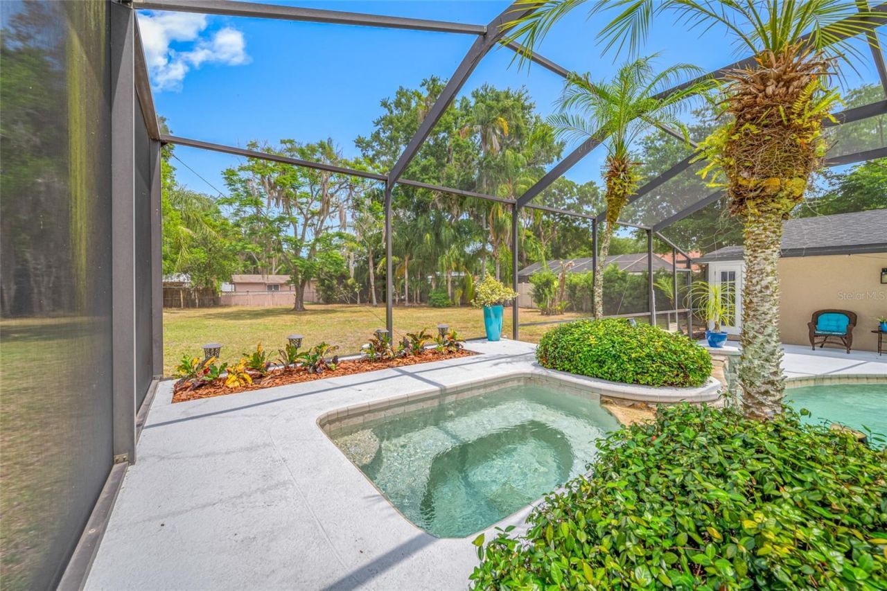 15314 Lake Magdalene Boulevard, Tampa, FL 33618 Photo