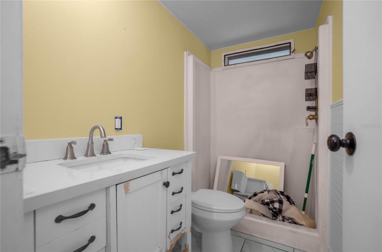 6550 SE Debra Avenue, Inglis, FL 34449 Photo