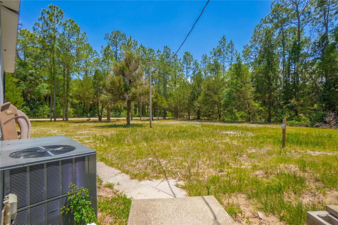 6550 SE Debra Avenue, Inglis, FL 34449 Photo