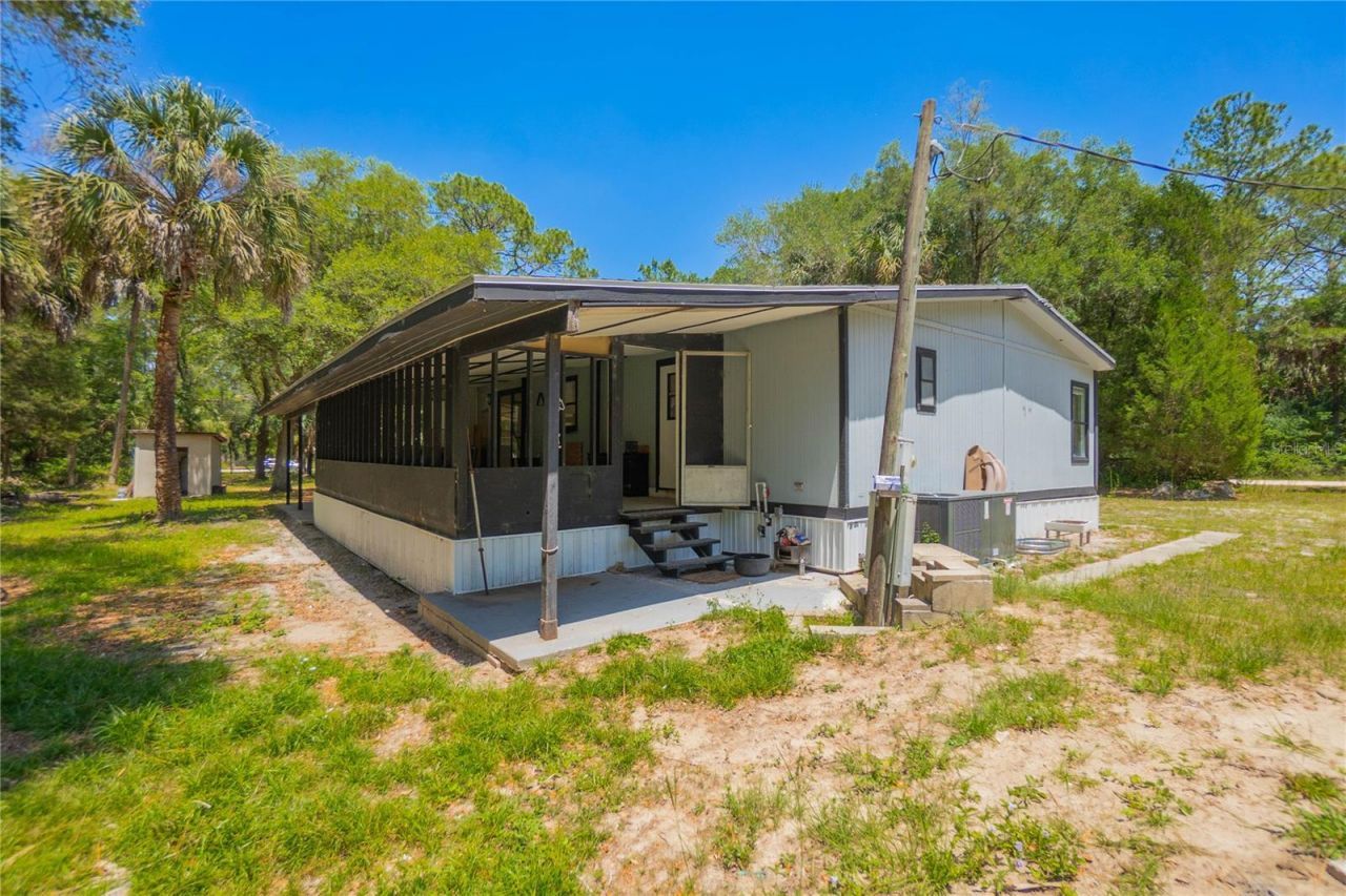 6550 SE Debra Avenue, Inglis, FL 34449 Photo