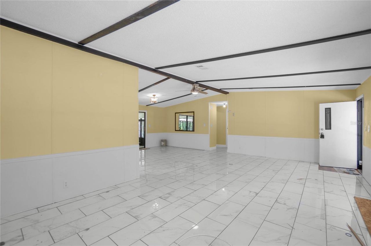 6550 SE Debra Avenue, Inglis, FL 34449 Photo