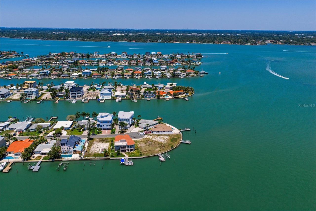 11050 5th Street E, Treasure Island, FL 33706 Photo