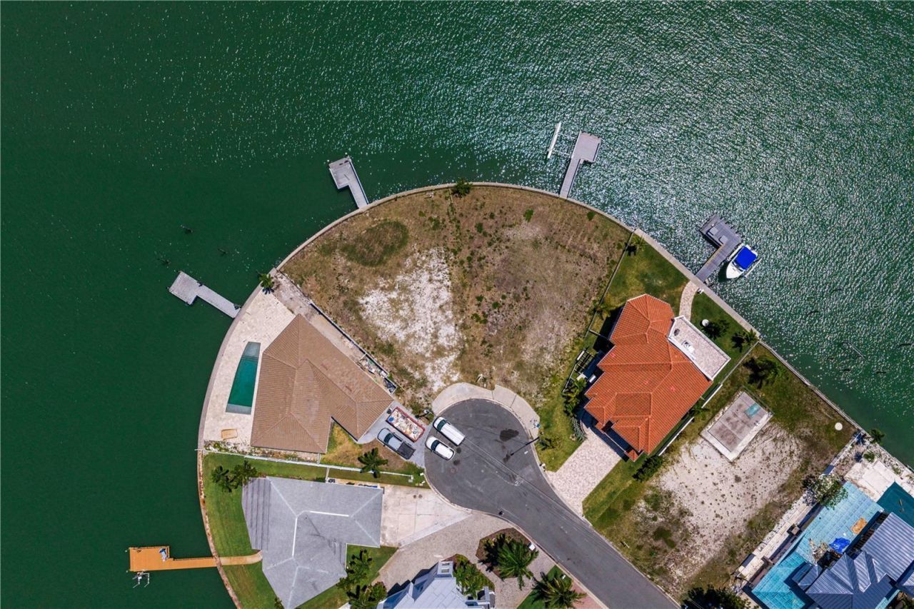 11050 5th Street E, Treasure Island, FL 33706 Photo