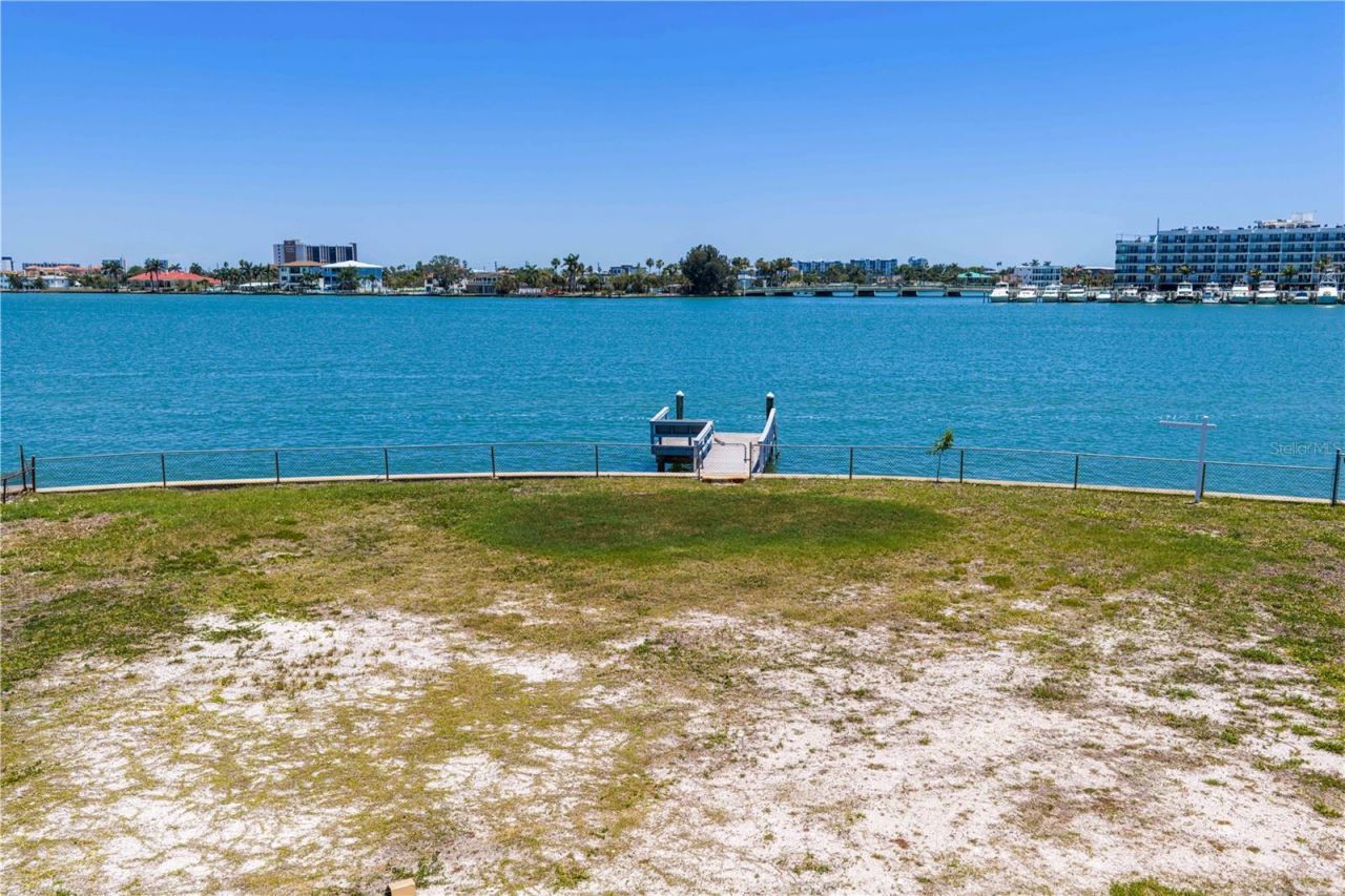 11050 5th Street E, Treasure Island, FL 33706 Photo