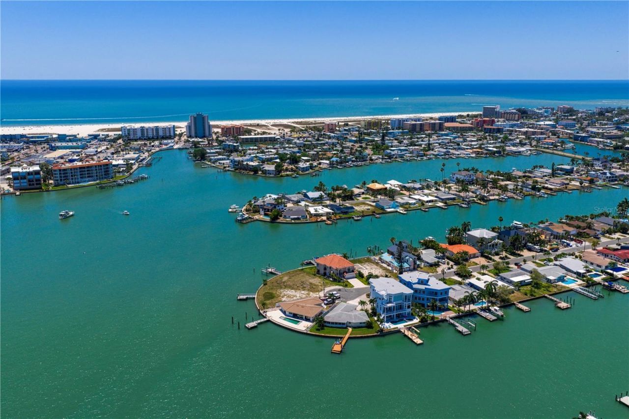 11050 5th Street E, Treasure Island, FL 33706 Photo