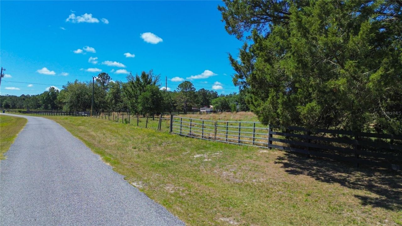 6489 Quarterhorse Lane , Brooksville, FL 34604 Photo