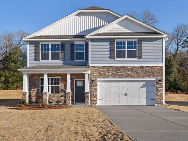 1121 Shoreline Drive, Vass, NC 28394