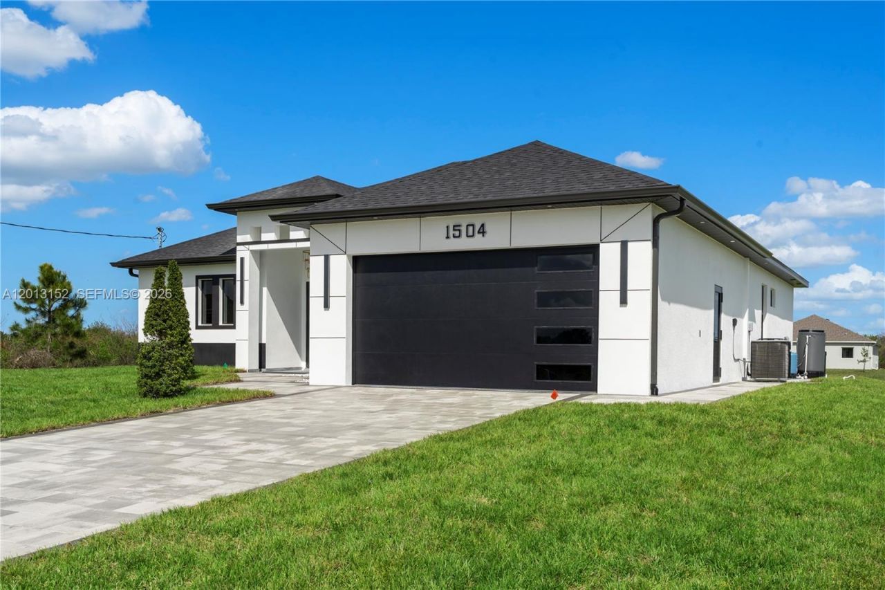 1504 Moore, Lehigh Acres, FL 33972 Photo