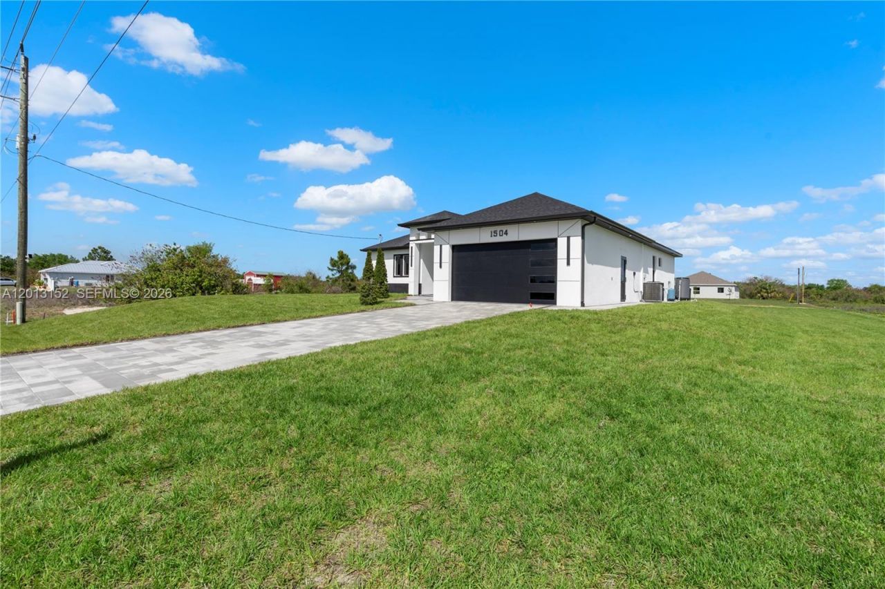 1504 Moore, Lehigh Acres, FL 33972 Photo