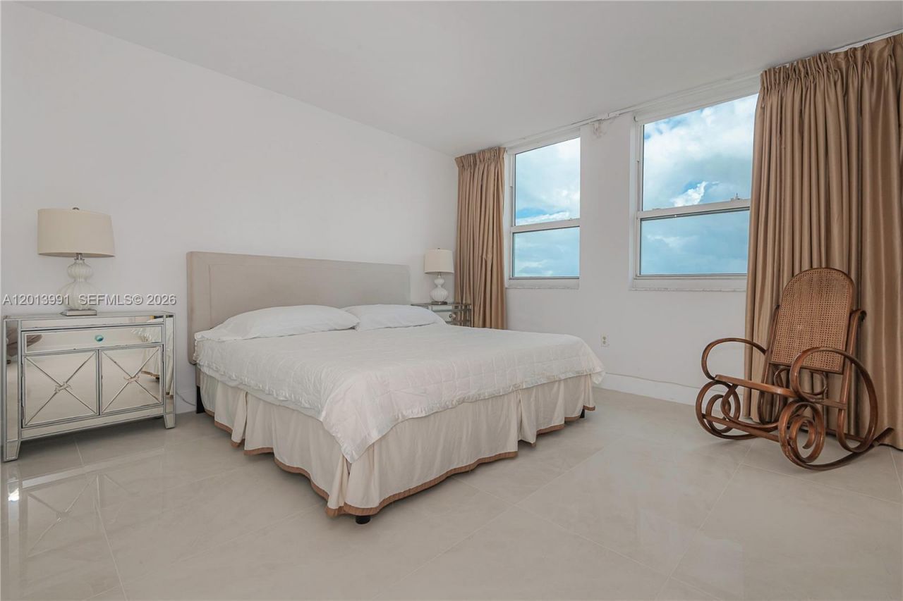 90 Alton Rd , Unit 1007, Miami Beach, FL 33139 Photo