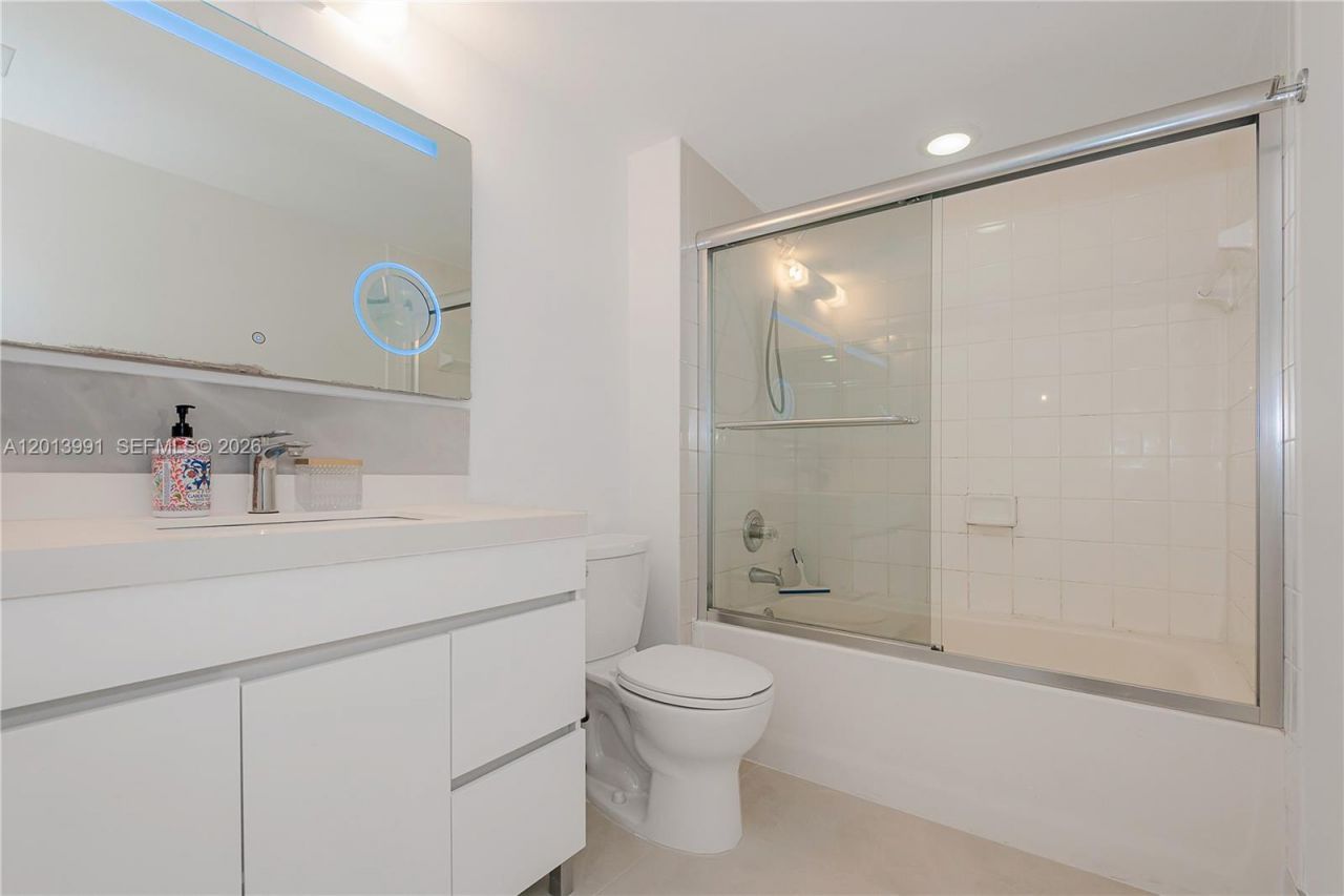 90 Alton Rd , Unit 1007, Miami Beach, FL 33139 Photo