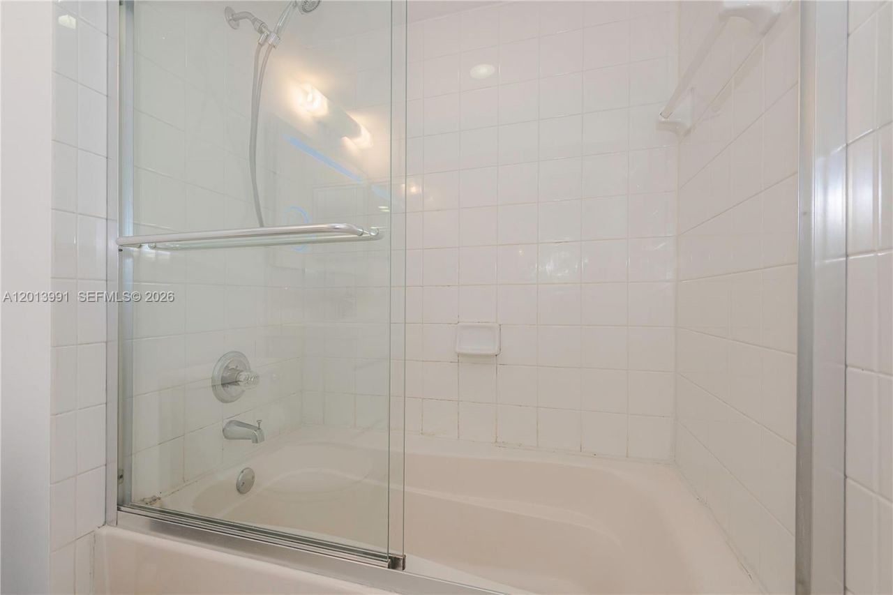 90 Alton Rd , Unit 1007, Miami Beach, FL 33139 Photo