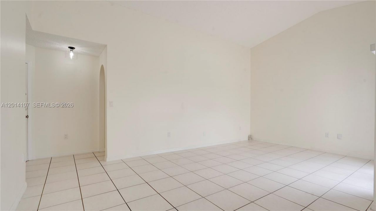 6410 SW 112th Pl, Unit 6410, Miami, FL 33173 Photo