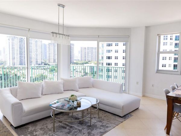20000 E Country Club Dr , Unit 1001, Aventura, FL 33180