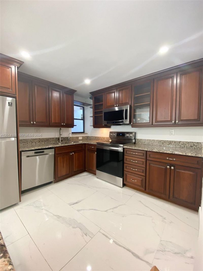 316 Poinciana Dr, Unit 808, Sunny Isles Beach, FL 33160 Photo