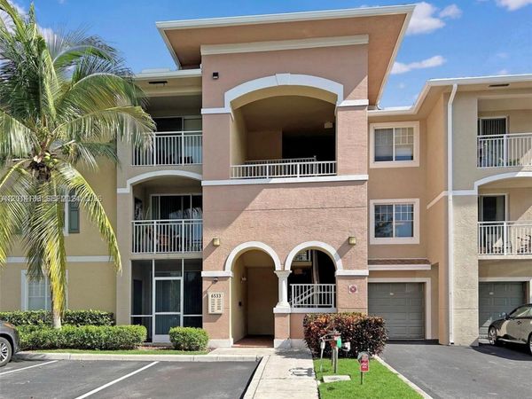 6533 Emerald Dunes Dr, Unit 208, West Palm Beach, FL 33411