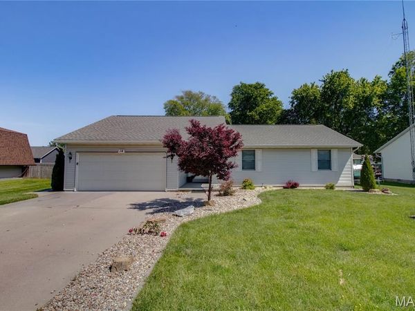 14 Conestoga Drive, Auburn, IL 62615