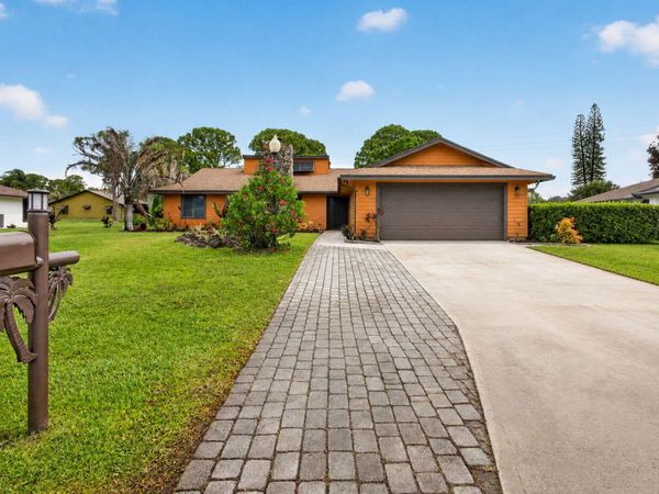 5589 SE Paramount Drive, Stuart, FL 34997