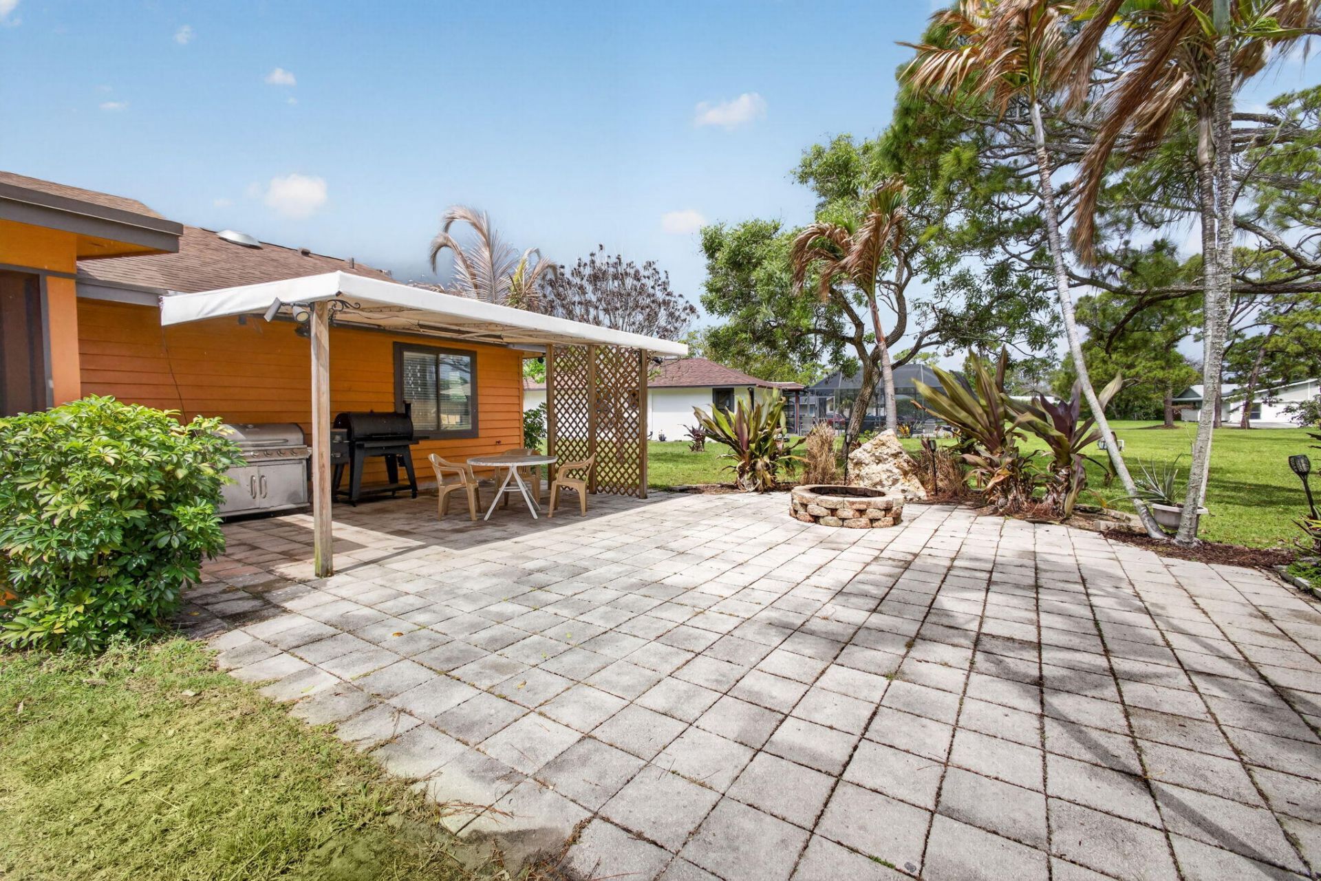 5589 SE Paramount Drive, Stuart, FL 34997 Photo