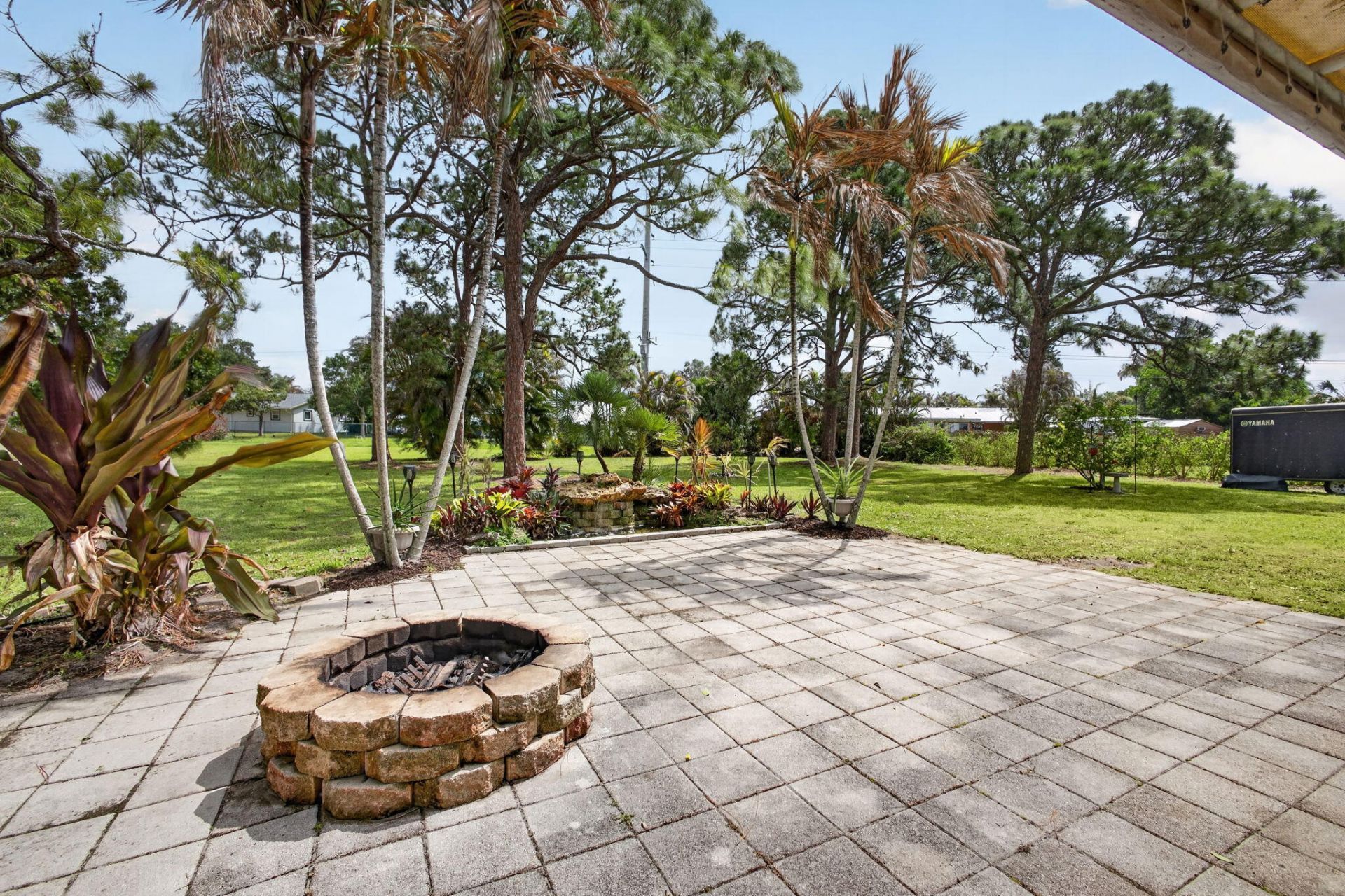 5589 SE Paramount Drive, Stuart, FL 34997 Photo