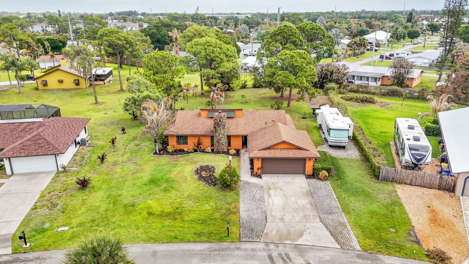 5589 SE Paramount Drive, Stuart, FL 34997 Photo