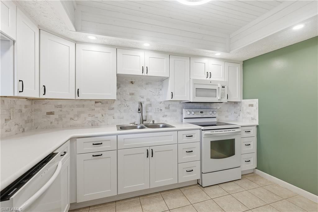 1304 Miramar St, Unit 202, Cape Coral, FL 33904 Photo
