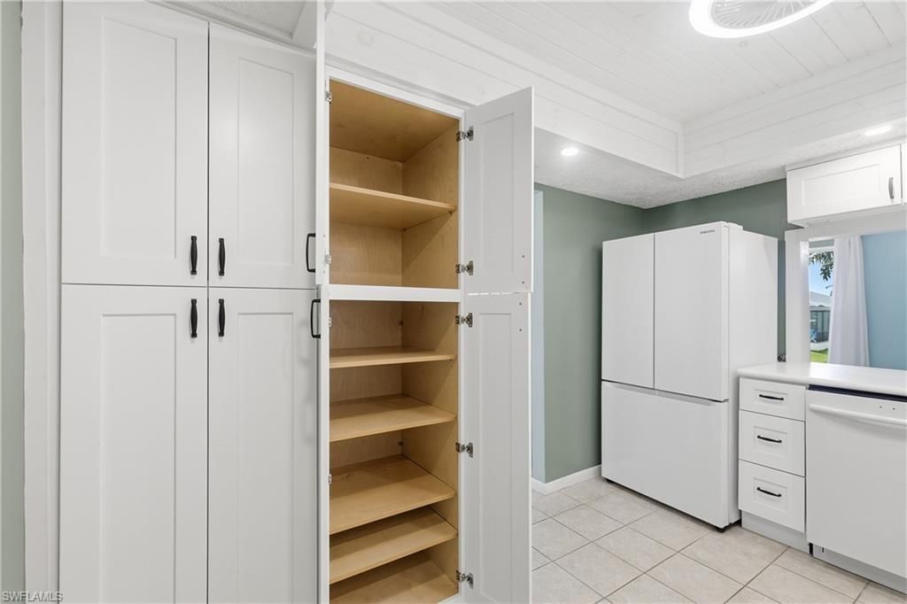 1304 Miramar St, Unit 202, Cape Coral, FL 33904 Photo